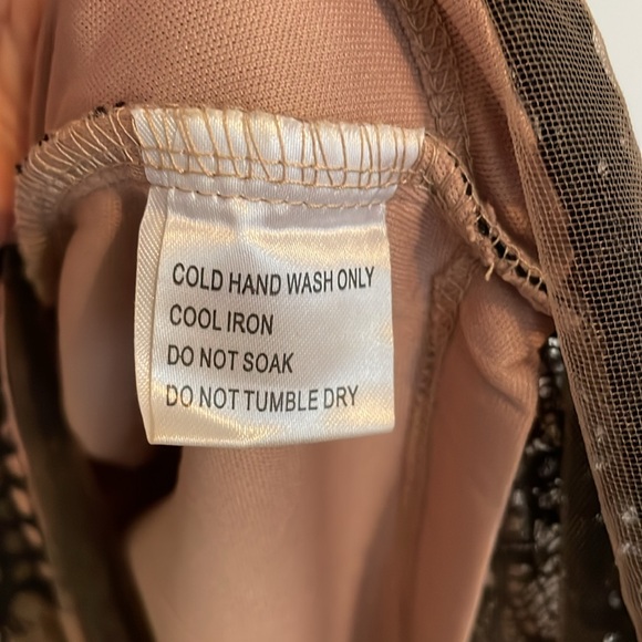 Hello Molly Black and Cream Lace Dress - Picture 9 of 10